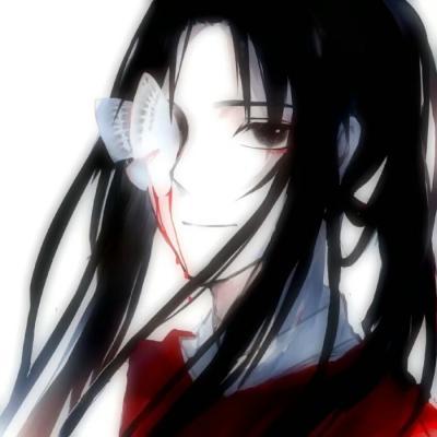 男子持刀捅车还宰鸽子洒血
